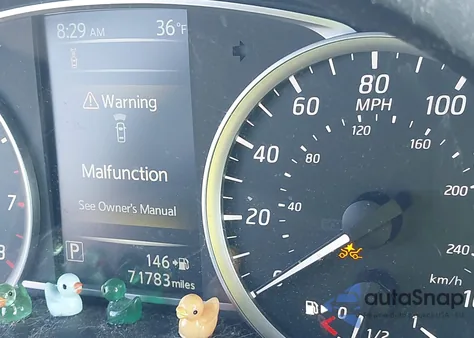 2018 Nissan Sentra S z USA, uszkodzony, nr VIN 3N1AB7AP1JY317430